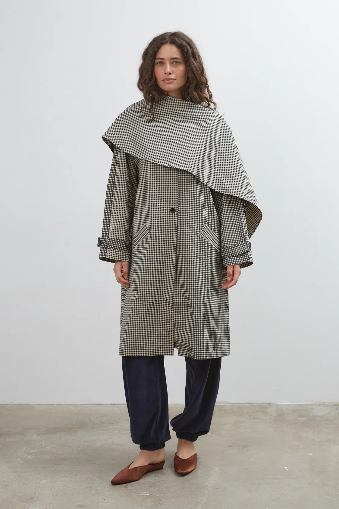 Commonplace Lady Gingham Trench - Black/White - Image 4