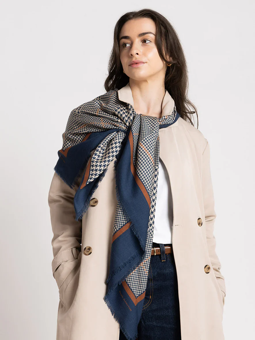 Dark Hampton The Sutherland Wool Silk Scarf - Image 4