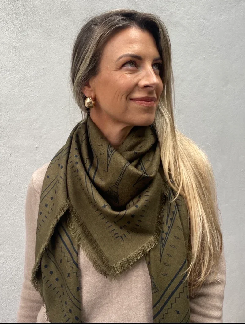 Dark Hampton x Ellie Compton The Yorke Wool Silk Scarf - Image 2