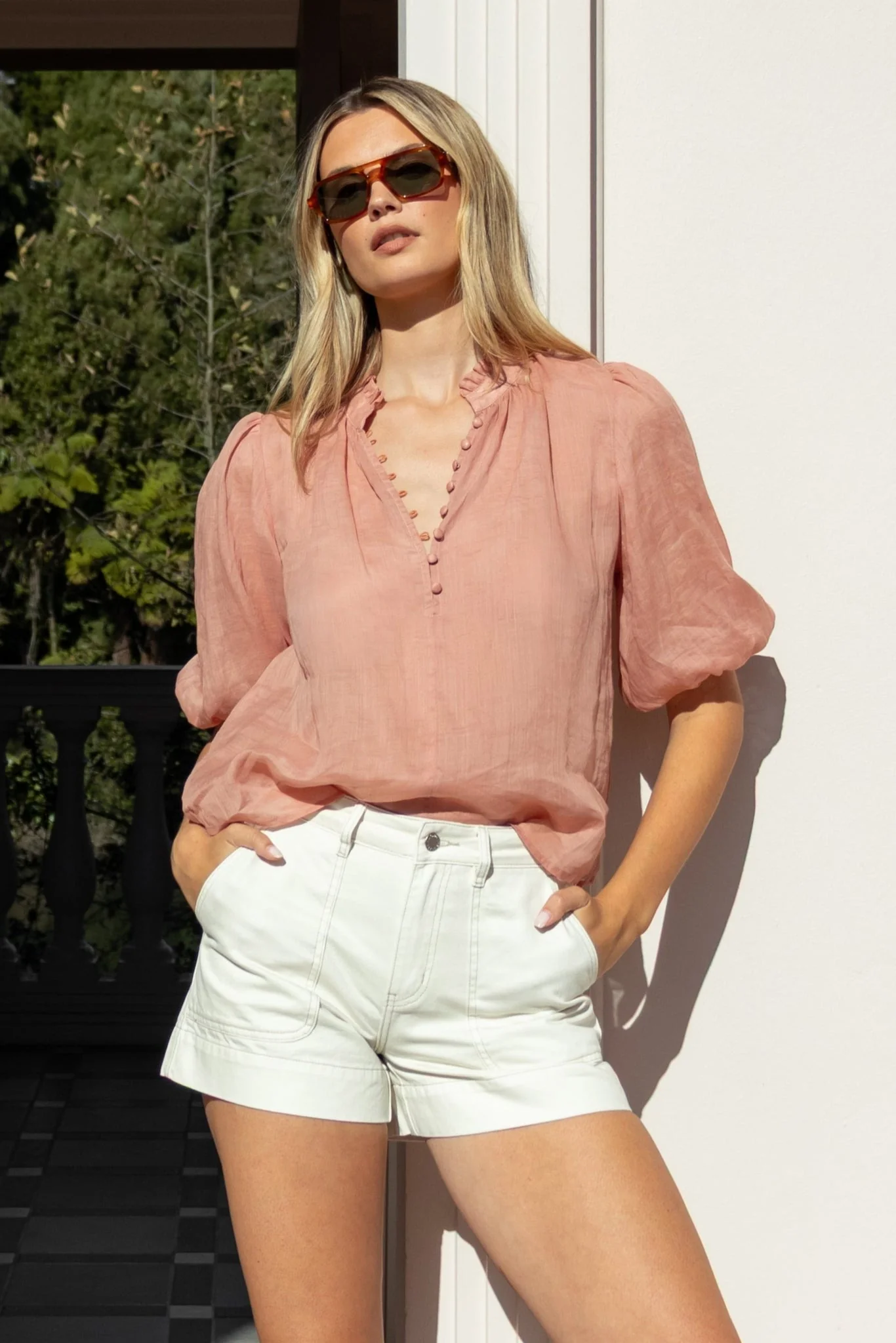 Ivy + Jack Closure Short Sleeve Top - Blush - Image 3