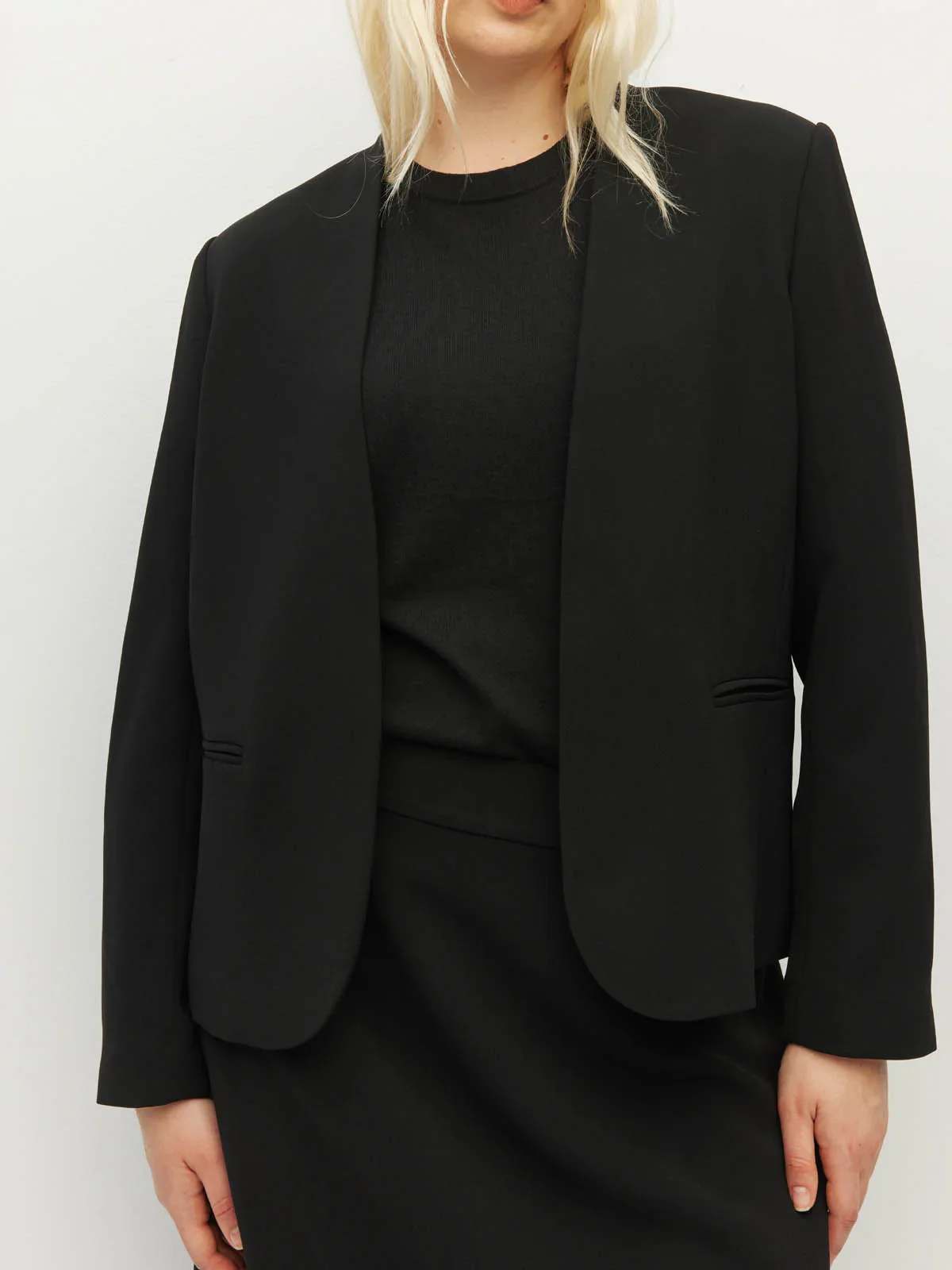 Juliette Hogan Chicago Blazer Foundation Suiting 2.0 - Black - Image 6