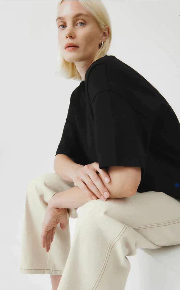 Kowtow Oversized Boxy Tee - Black - Image 15