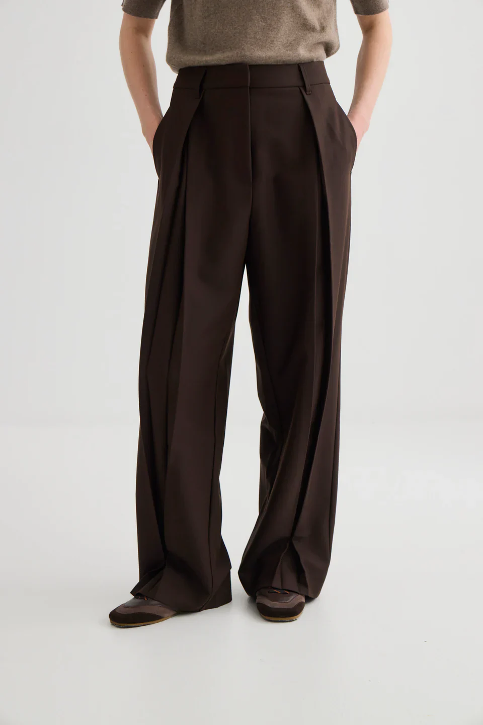 Laing Invert Pleat Trouser - Truffle