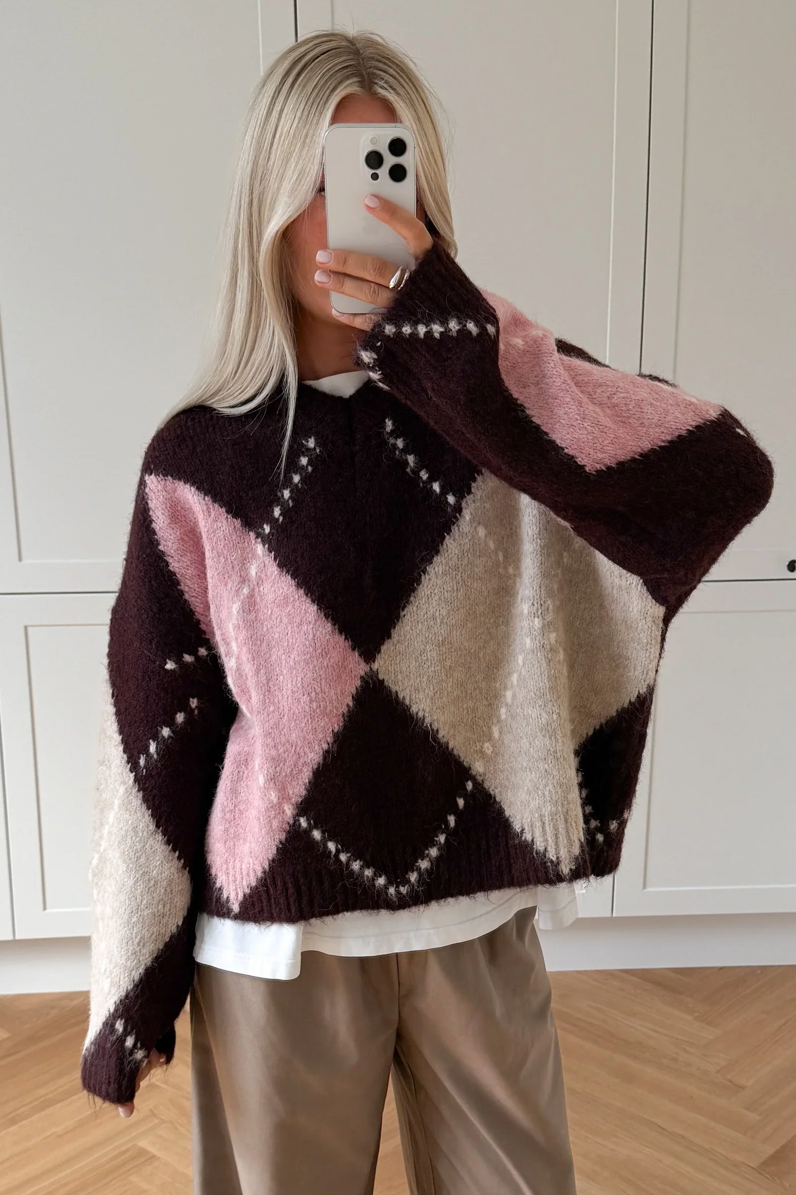 Noella Lai Knit - Wine Tasting Mix