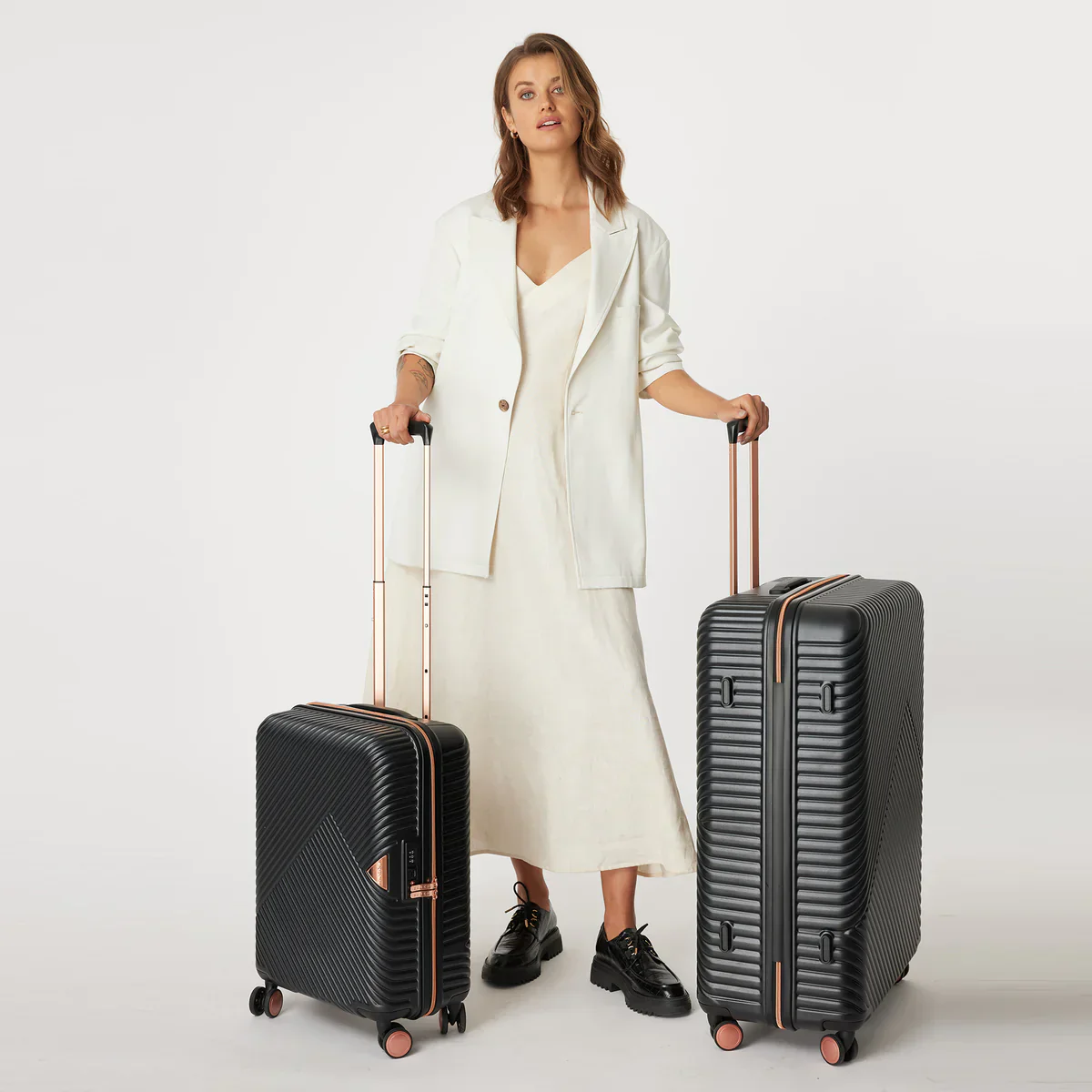 Saben Large Suitcase Luggage Bag - Black - Image 3