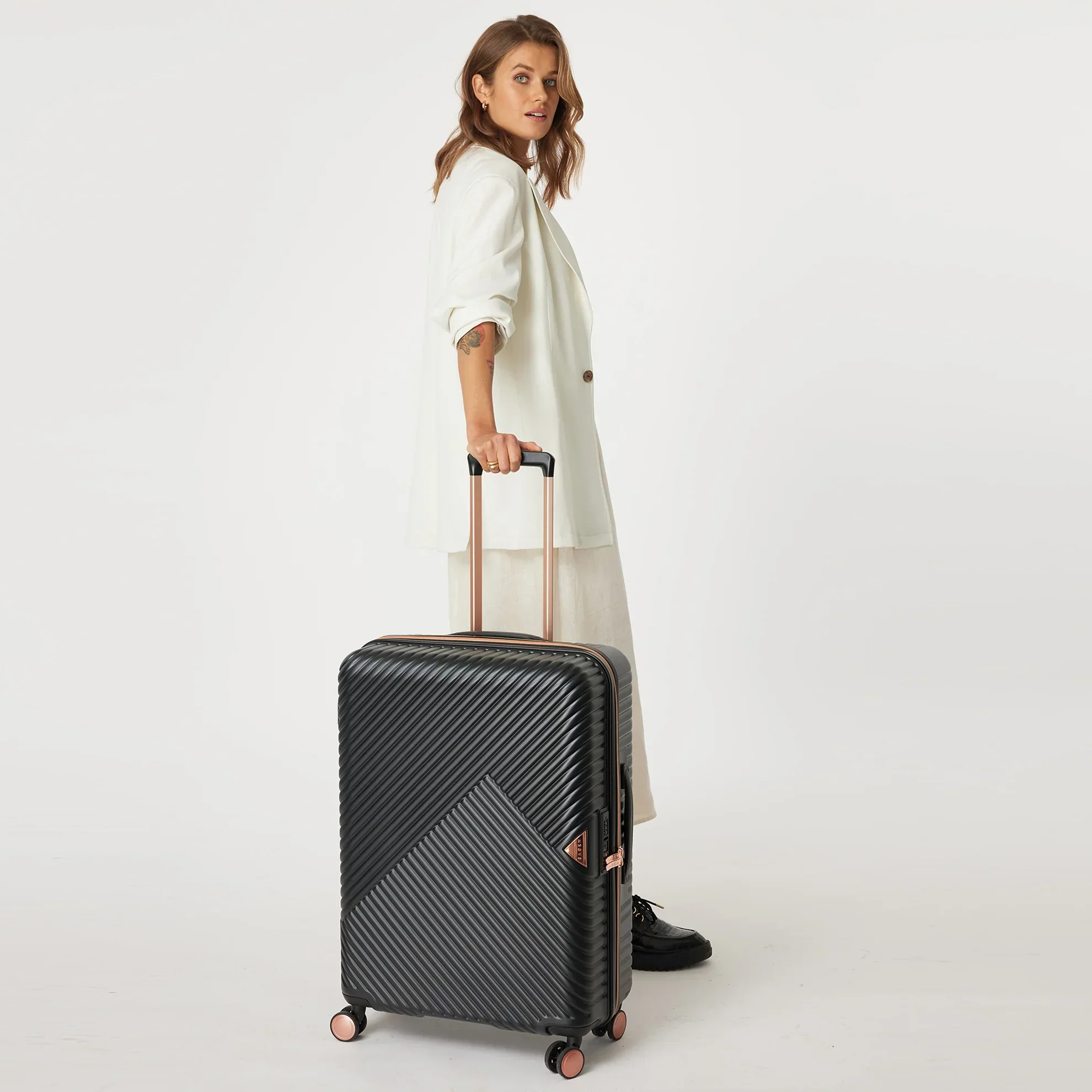 Saben Medium Luggage Suitcase Bag - Black - Image 4