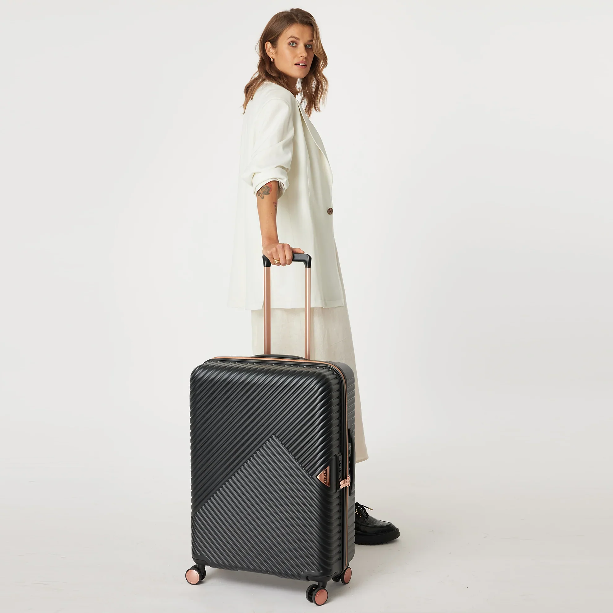 Saben Medium Luggage Suitcase Bag - Black - Image 4