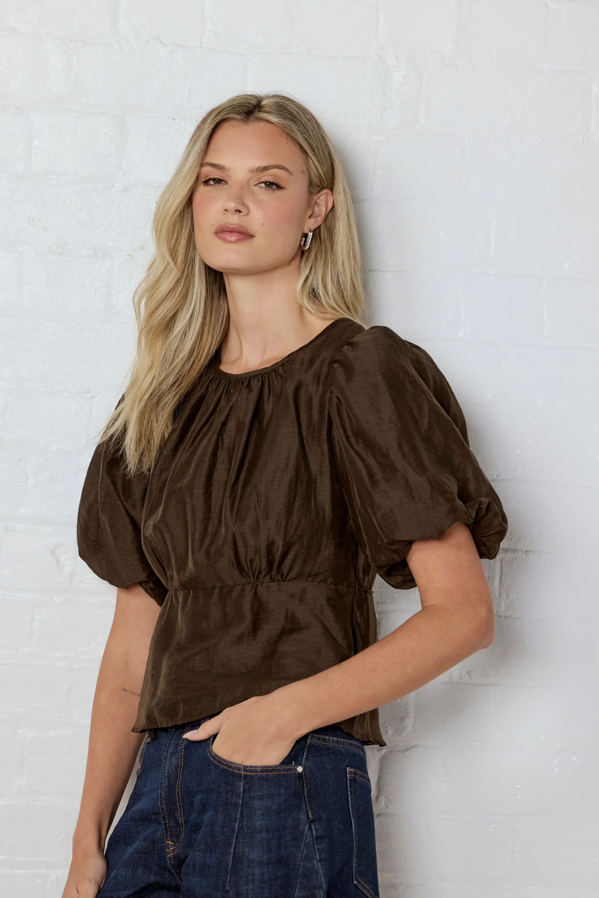 Stories Be Told Finali Puff Short Sleeve Top - Chocolate - Image 6