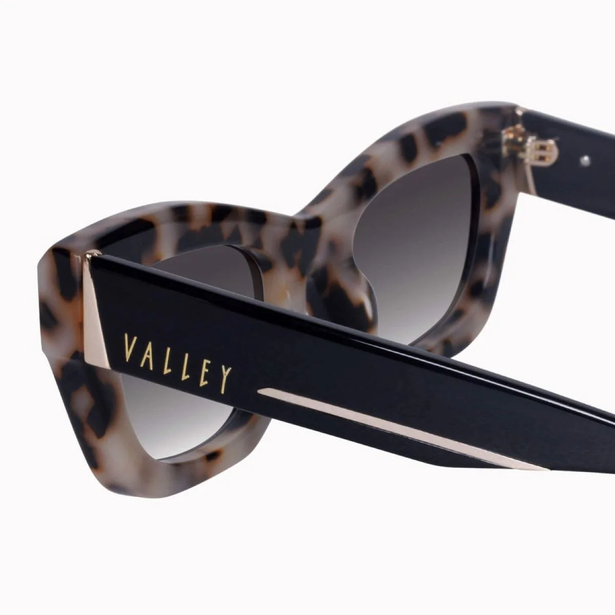 Valley Eyewear Delancey - Cookie Tort with Gold Metal / Black Gradient Lens - Image 5