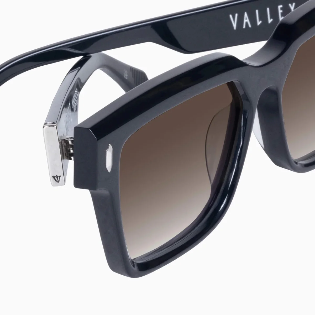 Valley Eyewear Roosevelt - Gloss Black w. Silver Metal/Brown Gradient Lens - Image 6